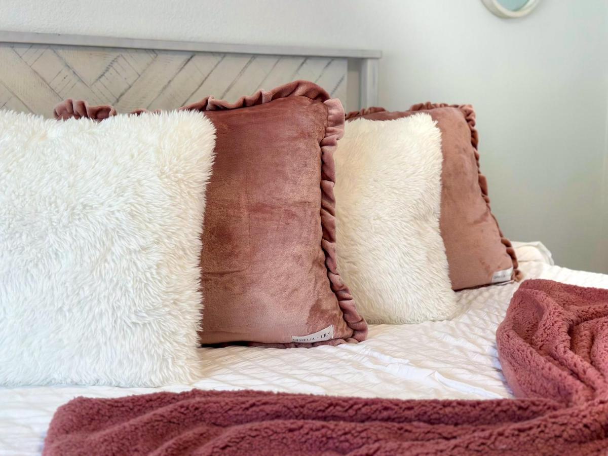 Вилла 2B1B Stylish Little House W Shared Pool 511 Клируотер Экстерьер фото